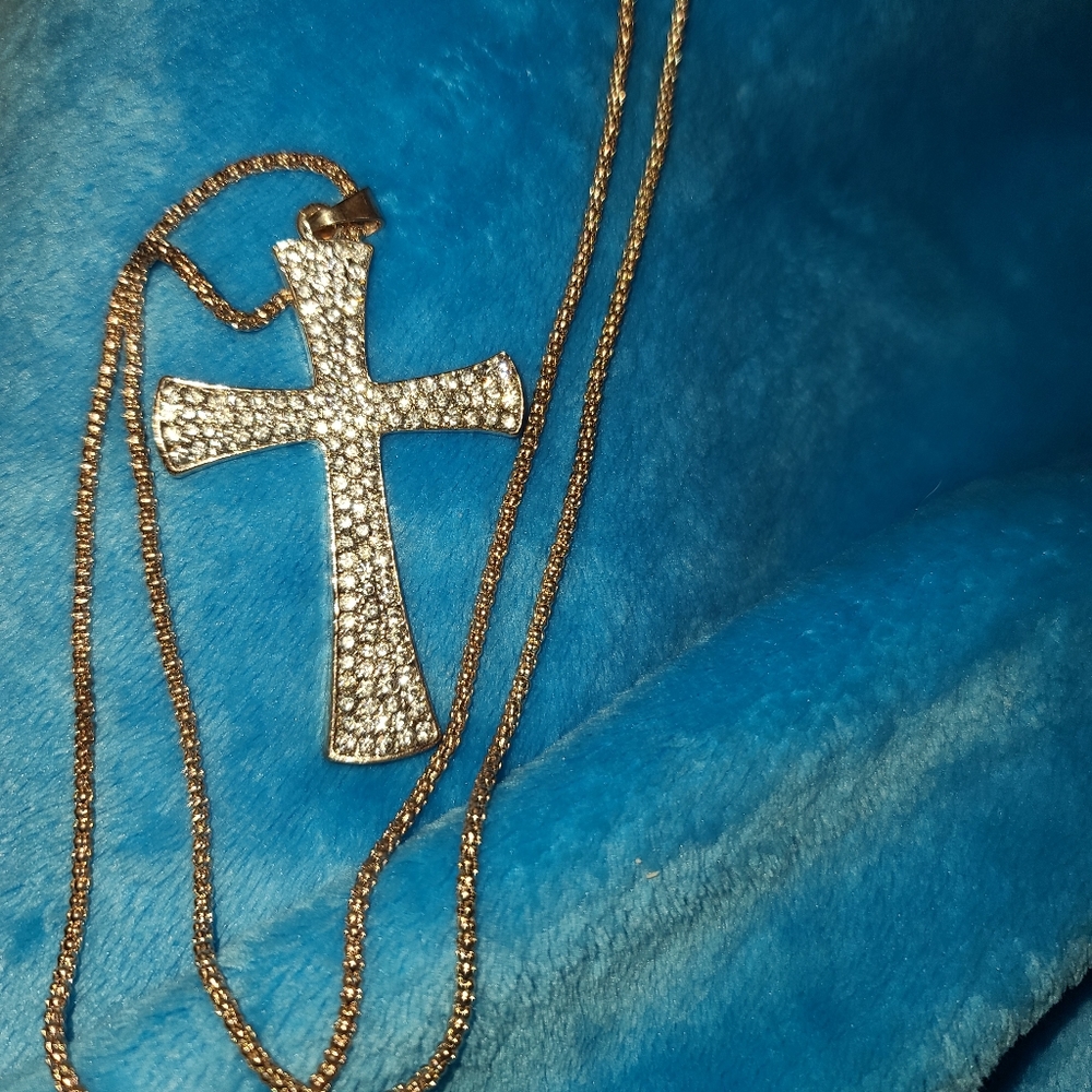 Crystal gold-tone pendant necklace